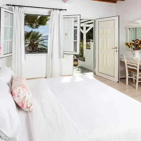 Hotel Rhenia Tourlos