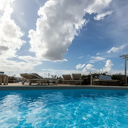 Rhenia Hotel Tourlos