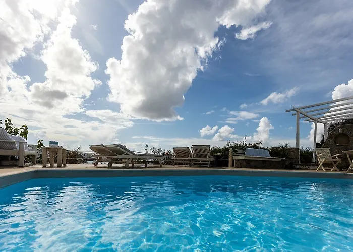 Rhenia Hotel Tourlos