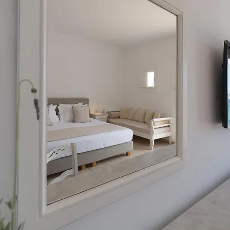 Rhenia Mykonos & 4*