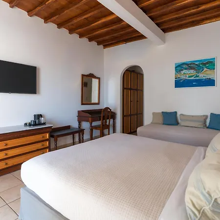 Rhenia Mykonos & Otel Tourlos